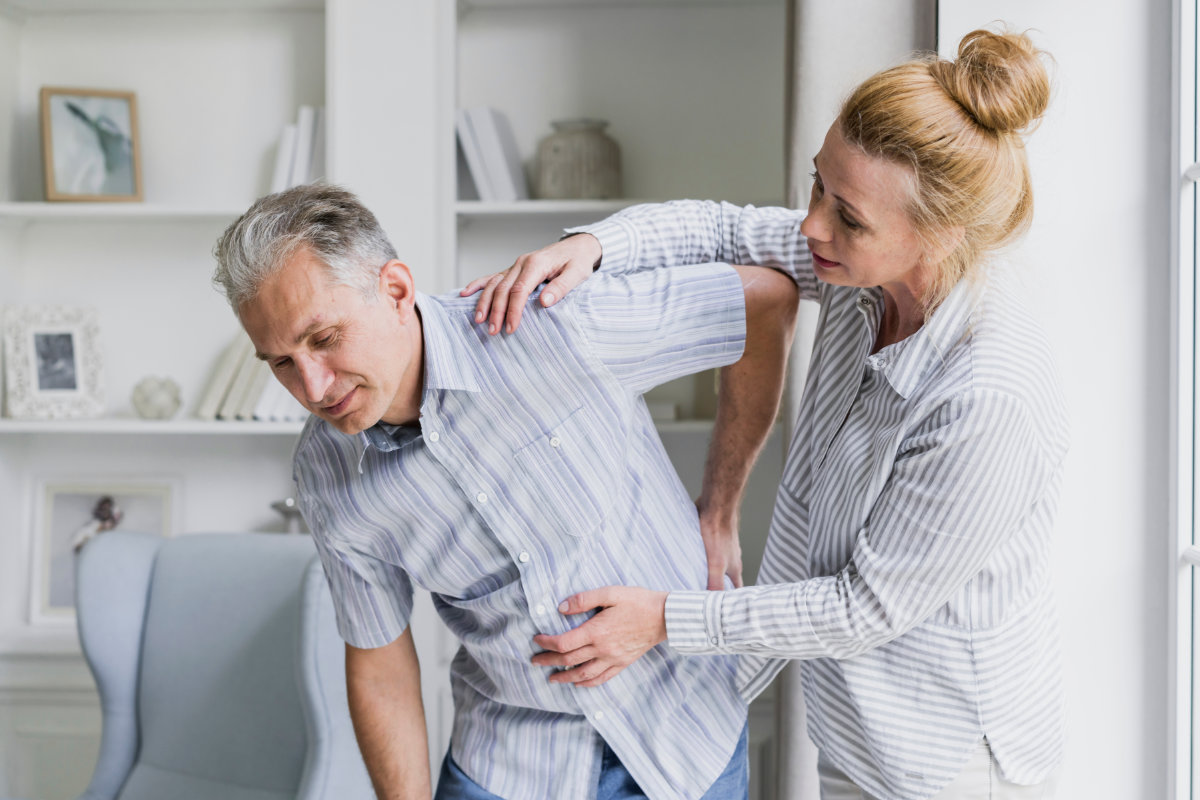 Bolečine v križu: je operacija res edina rešitev?