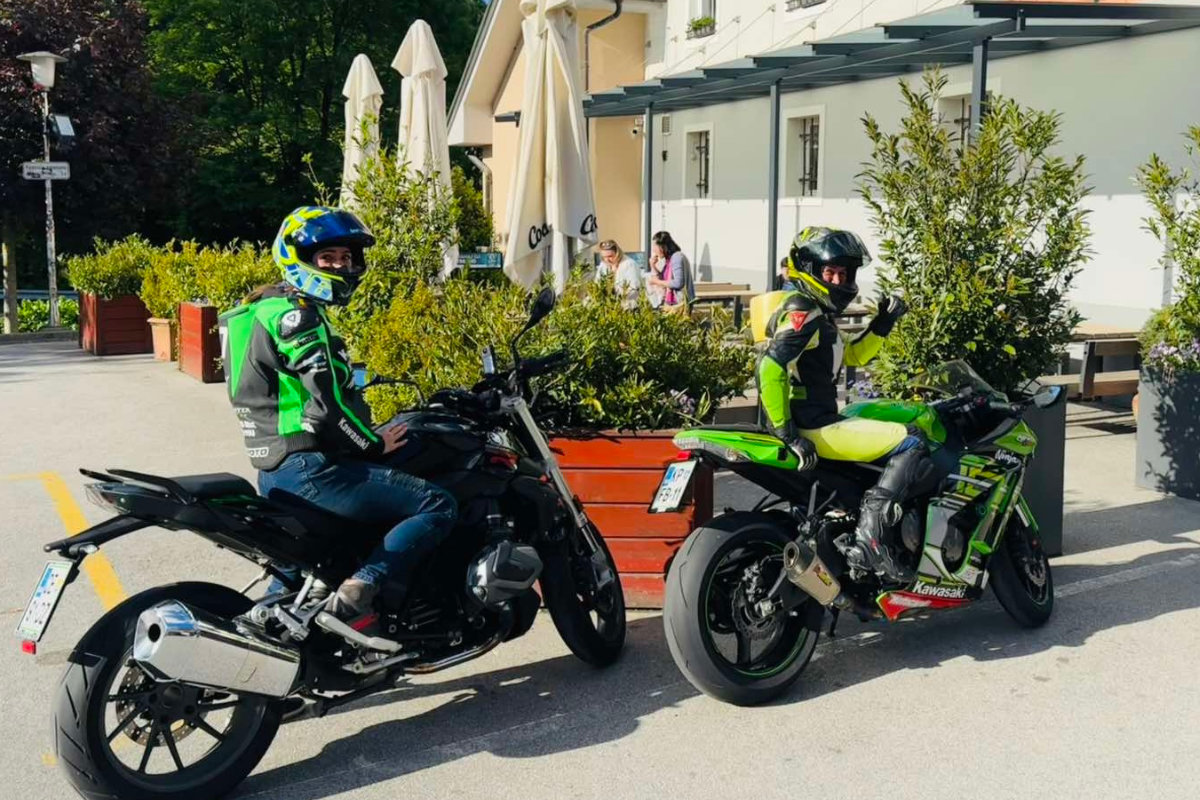 Ponovno sem sedla na motor.